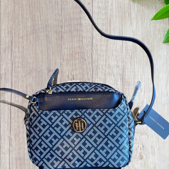 Tommy Hilfiger Handbags - Sold Out! Tommy Hilfiger Crossbody Bag Brand New